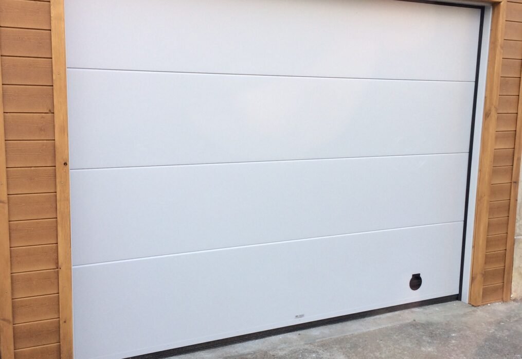 Comment choisir sa porte de garage sur mesure pour votre maison ?